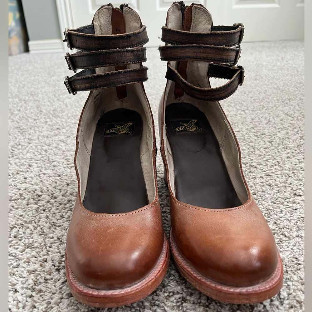 Women’s free bird heels